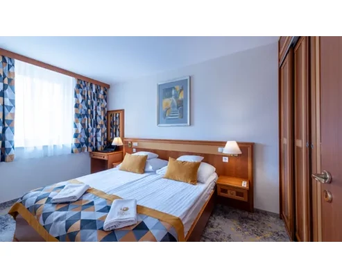Wellnesspihenés a Hévízi-tó közelében a Hotel Palace****-ban