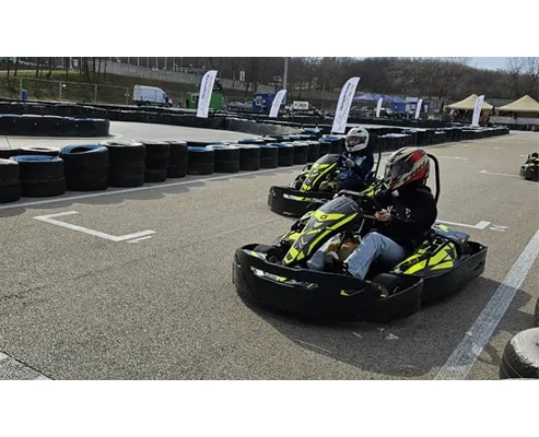 3 futamos gokart bérlet ajándék Hungaroring Kart Center nyakba akasztóval