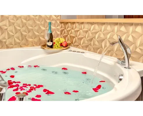 Romantikus wellnessélmény privát jacuzzival a Love and Dream Villában
