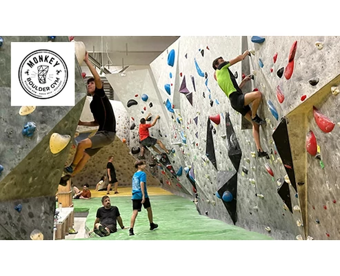 Páros mászás edzővel, teljes felszereléssel, edzéssel a Monkey Boulderben