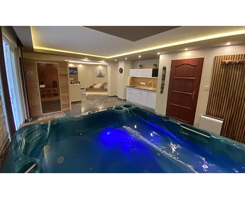 ELSZEPARÁLT LUXUS ROMANTIKA - The Jakuzzi Roomban