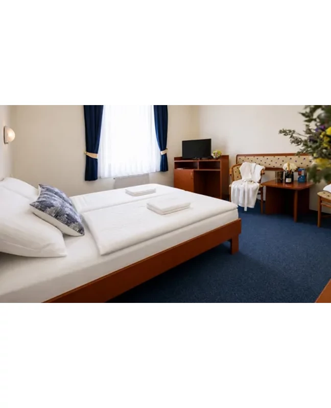 2 napos Páros Deluxe a Hotel Imperialban