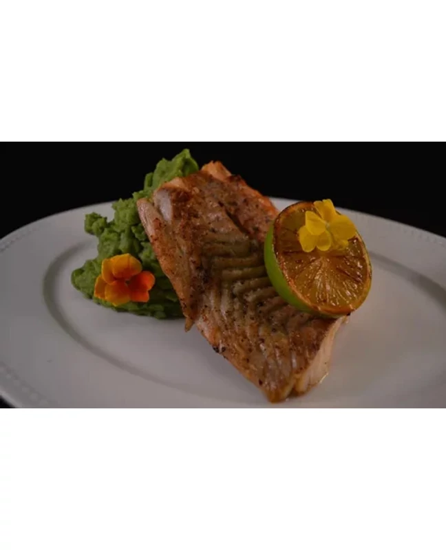 Háromfogásos vacsora egy üveg bor kíséretében a Liliomfi Étteremben