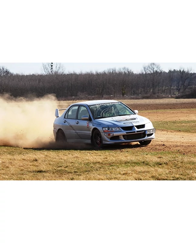 9 km Mitsubishi Evo Lancer tesztvezetés