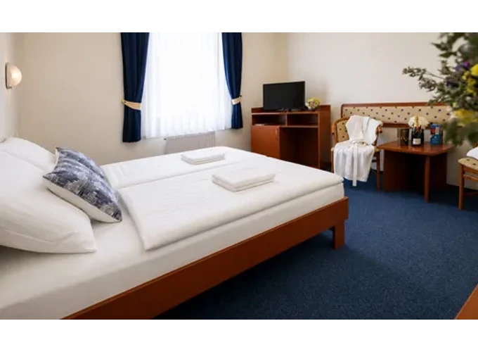 2 napos Páros Deluxe a Hotel Imperialban