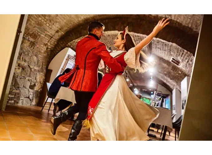 3 fogásos vacsora folklór előadással a Gastro Cellárban