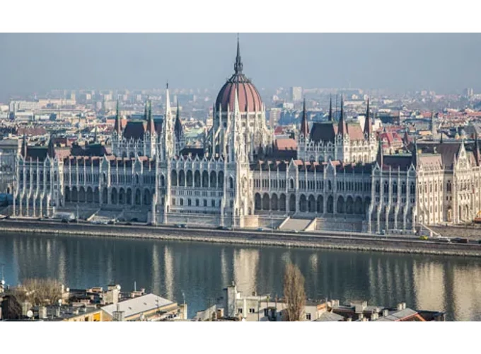 Sétahajózás a Dunán Budapest panorámájával, meleg itallal 3 főre