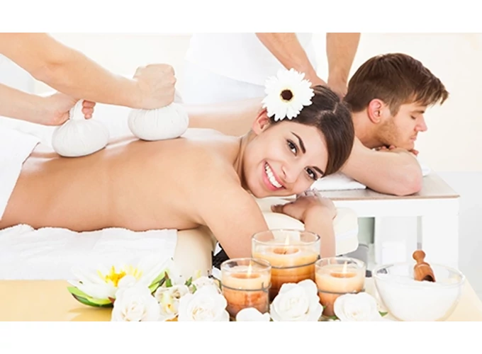 Páros megújulás kókuszolajjal – a Kesorn Thai Massage szalonjaiban! 