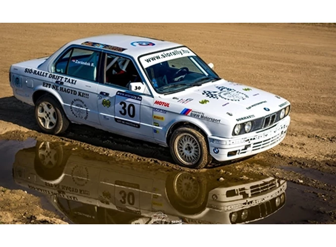 Száguldj és Élvezd! 4 Körös BMW Rally Élményvezetés