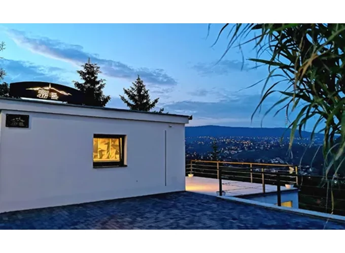 Privát wellness, mesés panoráma – Kettesben a Villa46-ban