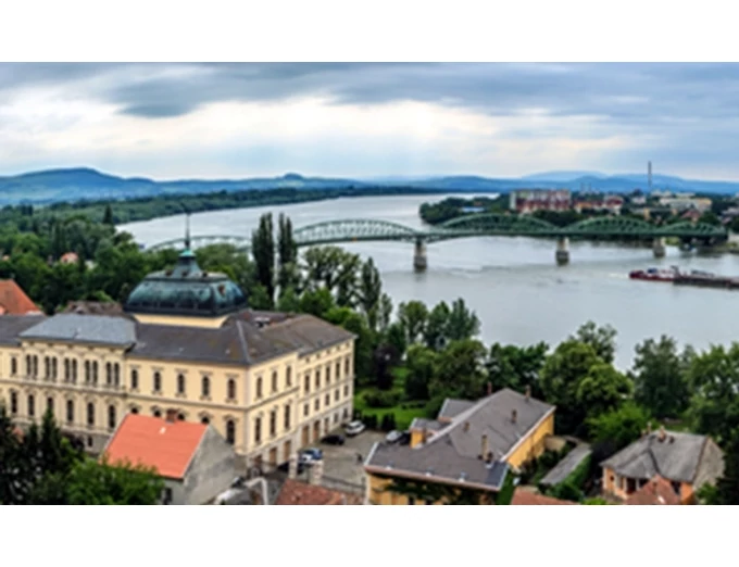 Esztergomi Boszorkány História szabadtéri szabadulószoba