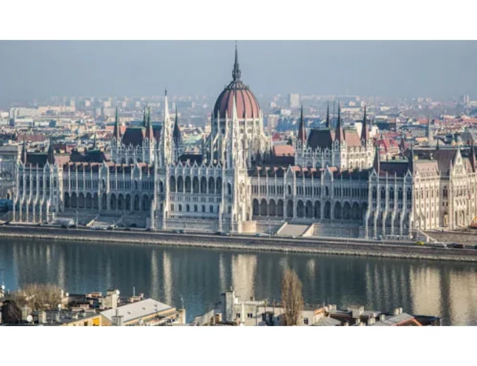 Sétahajózás a Dunán Budapest panorámájával, meleg itallal 3 főre