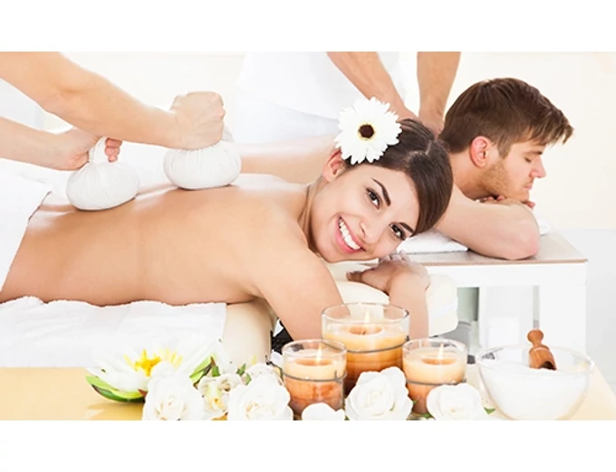 Páros megújulás kókuszolajjal – a Kesorn Thai Massage szalonjaiban! 