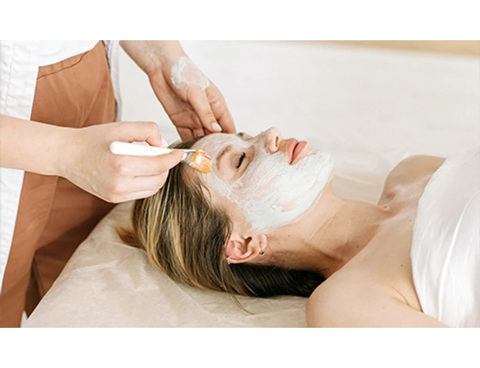 Dermo esztétikai arckezelés hyaluronsavval - Léna Beauty - 1111 Budapest, Hosszúréti út 41-43.