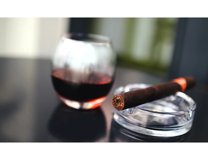 Szivarkóstolás szivar sommelier-vel