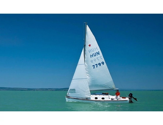 Vitorlázás a Balatonon hajóskapitánnyal