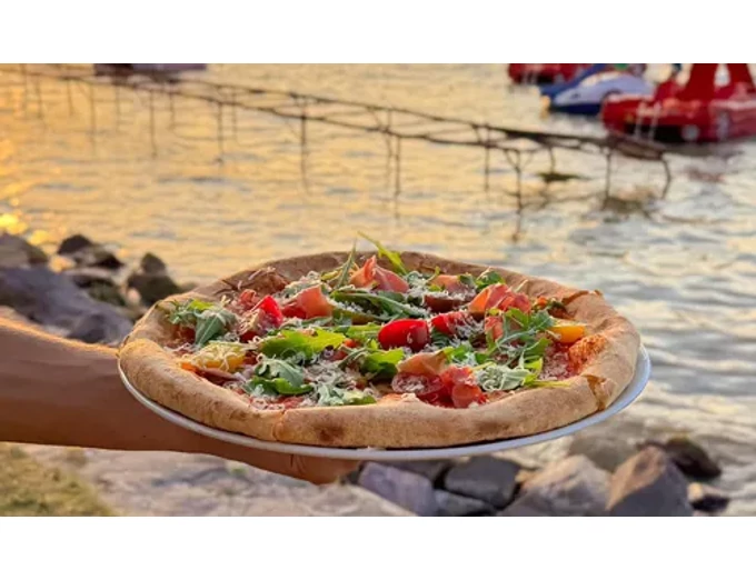 Balaton-parti páros pizzázás limonádéval a Tikiben, Tiki Beach Bisztró