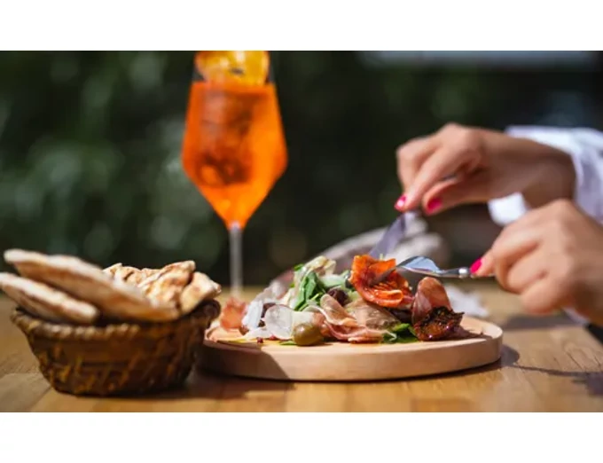 Dolce Vita kettesben: 2 fogásos olasz menü itallal a Trattoria Serafinában