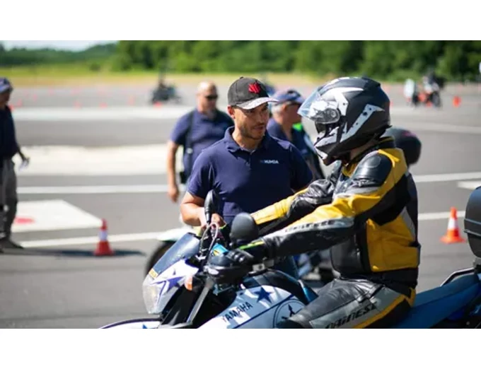 Motoros egykerekezés tréning – 5 órában, profiktól